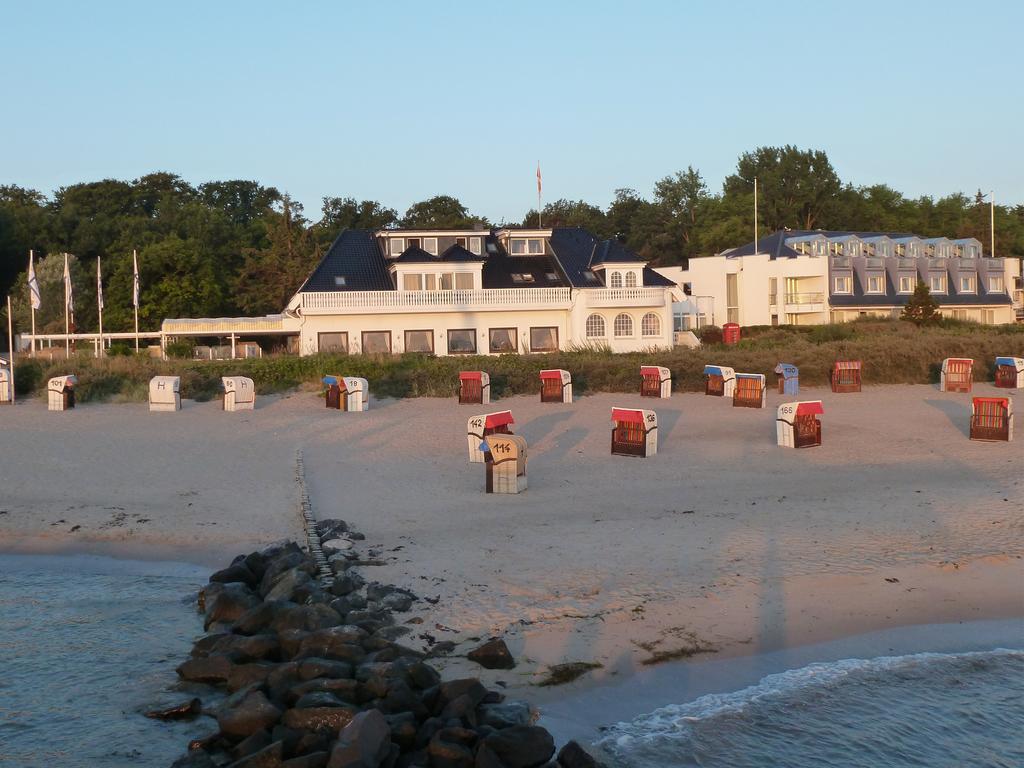 Hotel Seeschloesschen Hohwacht Exterior foto